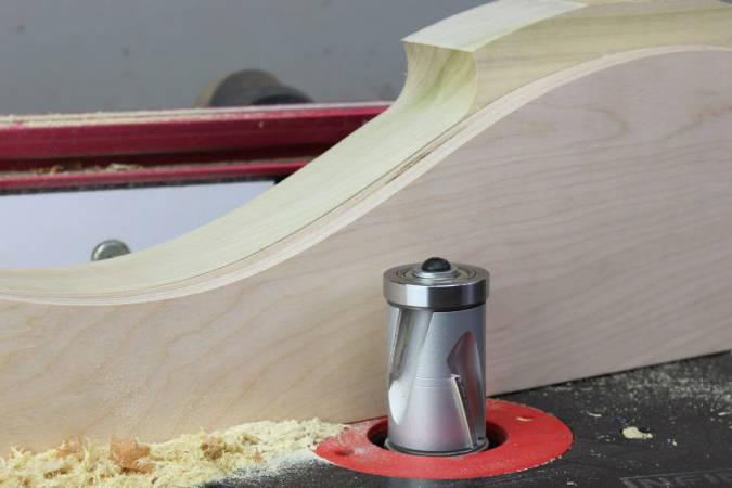 These large-diameter flush trim router bits use compression spiral cutting geometry to produce clean cuts in thick stock, figured hardwood or delicate veneers