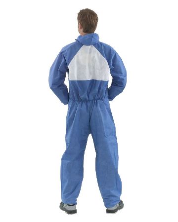 3M disposable protective coverall 4530 for sanding, painting and varnishing